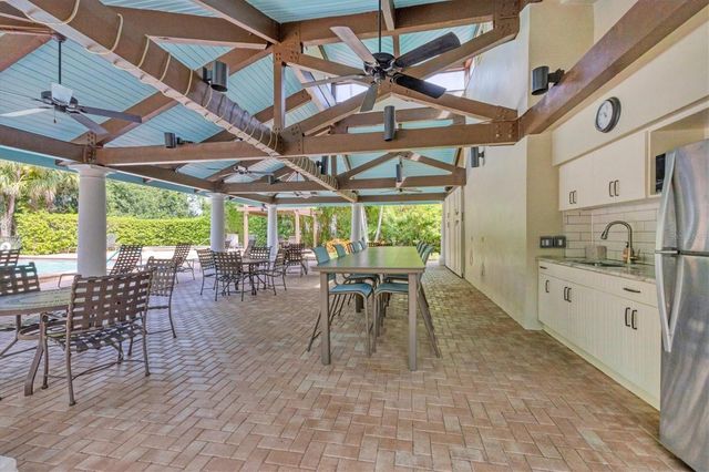 7608 FAIRWAY WOODS DRIVE 206, Sarasota, FL 34238