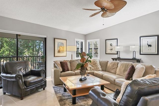 7608 FAIRWAY WOODS DRIVE 206, Sarasota, FL 34238