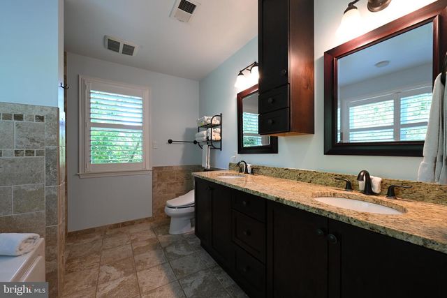 10211 BROOKMOOR DR, Silver Spring, MD 20901