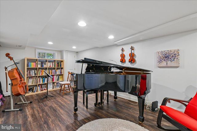 10211 BROOKMOOR DR, Silver Spring, MD 20901