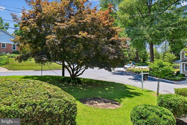 10211 BROOKMOOR DR, Silver Spring, MD 20901