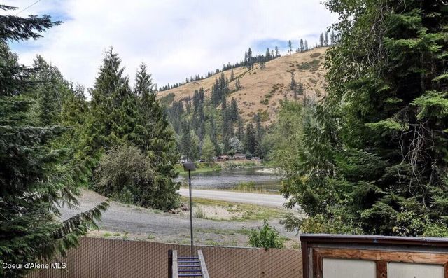 19118 St Joe River Rd, Calder, ID 83808