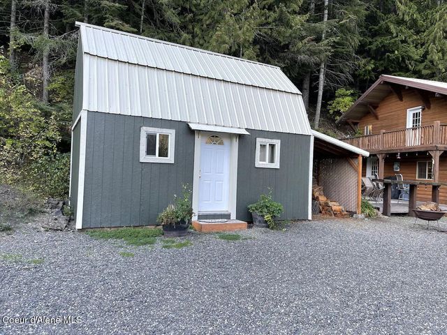 19118 St Joe River Rd, Calder, ID 83808