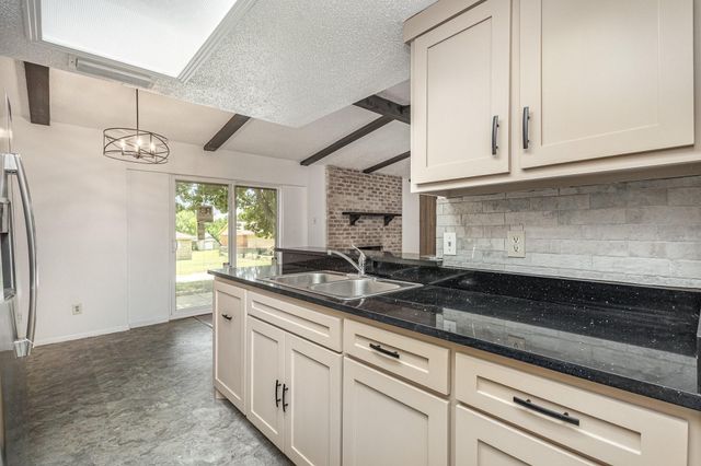 1506 Duet Drive, Dallas, TX 75241