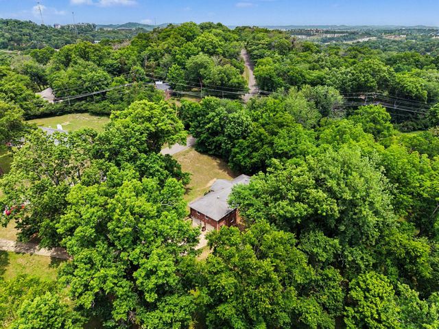 900 Plateau Pkwy, Nashville, TN 37205