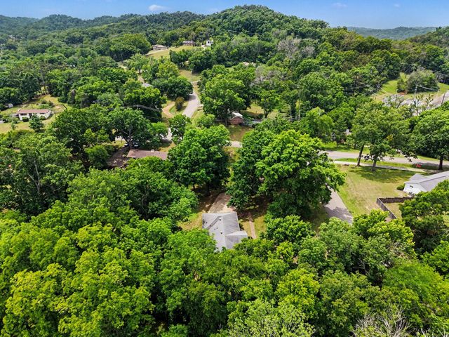 900 Plateau Pkwy, Nashville, TN 37205