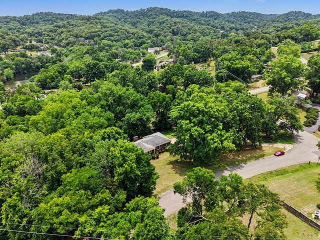 900 Plateau Pkwy, Nashville, TN 37205