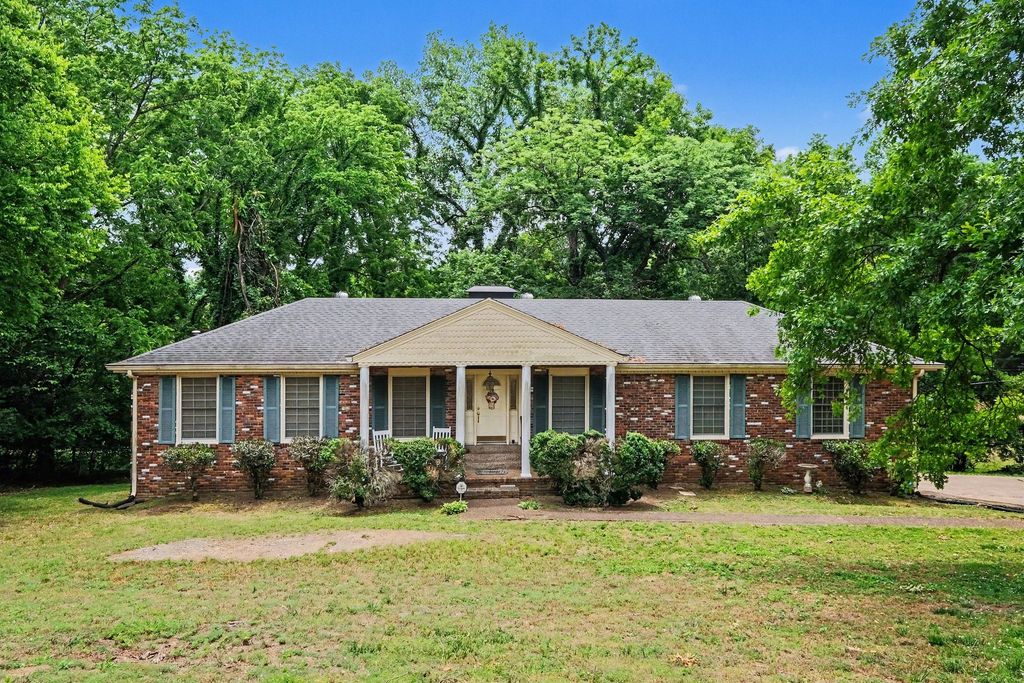900 Plateau Pkwy, Nashville, TN 37205