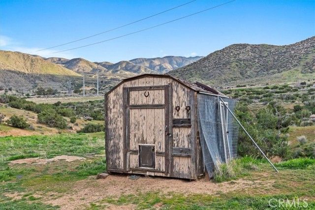 32301 Angeles Forest, Palmdale, CA 93550