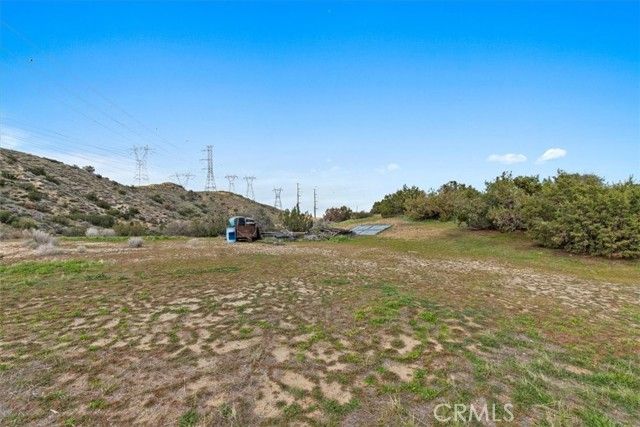 32301 Angeles Forest, Palmdale, CA 93550