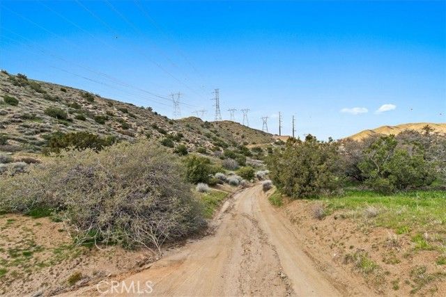 32301 Angeles Forest, Palmdale, CA 93550