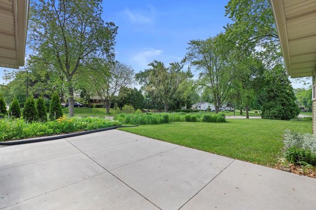 5590 Leroy LANE, Greendale, WI 53129