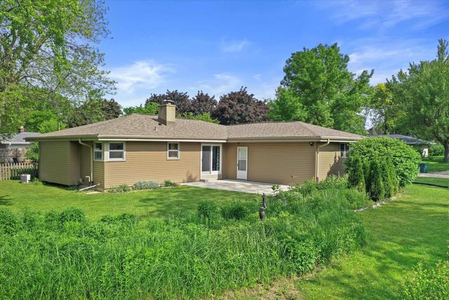 5590 Leroy LANE, Greendale, WI 53129