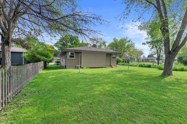 5590 Leroy LANE, Greendale, WI 53129