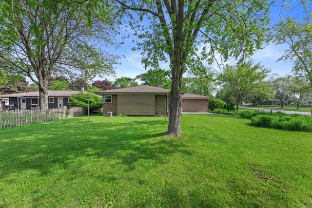5590 Leroy LANE, Greendale, WI 53129