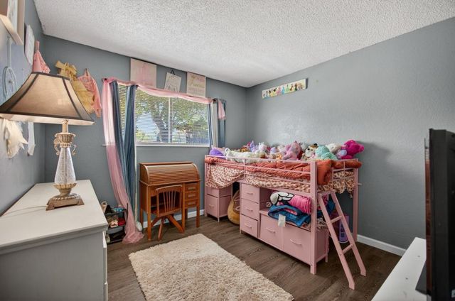 724 Dabney Ave, Rio Linda, CA 95673