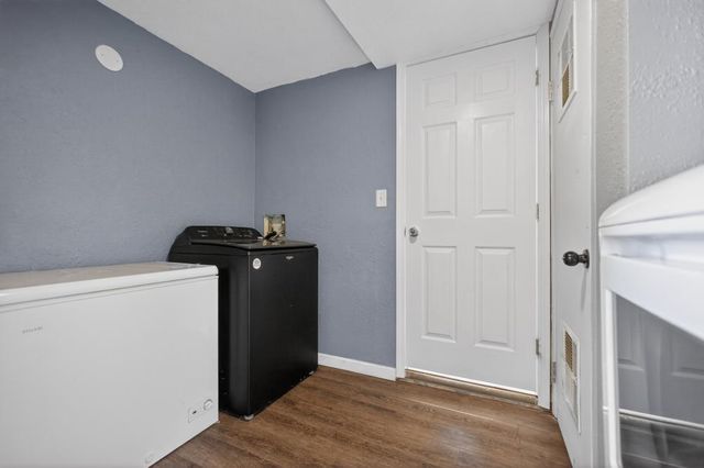 724 Dabney Ave, Rio Linda, CA 95673