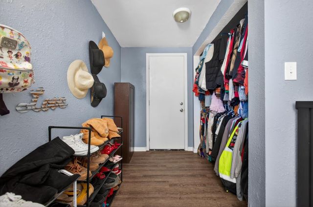 724 Dabney Ave, Rio Linda, CA 95673