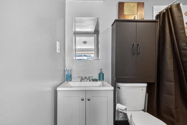 724 Dabney Ave, Rio Linda, CA 95673