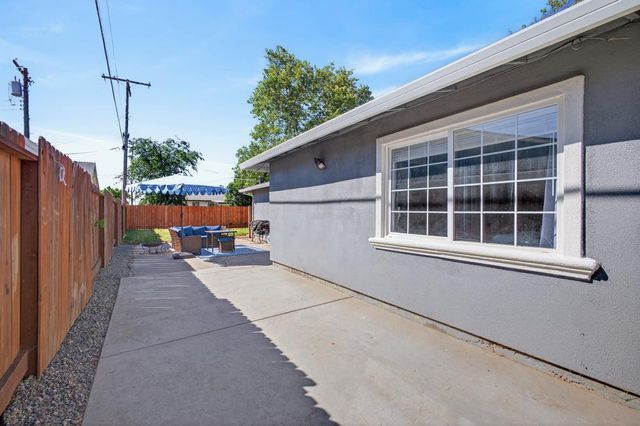 724 Dabney Ave, Rio Linda, CA 95673