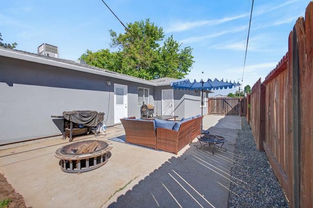 724 Dabney Ave, Rio Linda, CA 95673