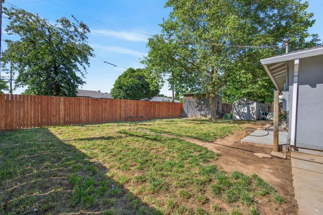 724 Dabney Ave, Rio Linda, CA 95673