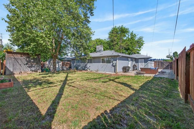 724 Dabney Ave, Rio Linda, CA 95673