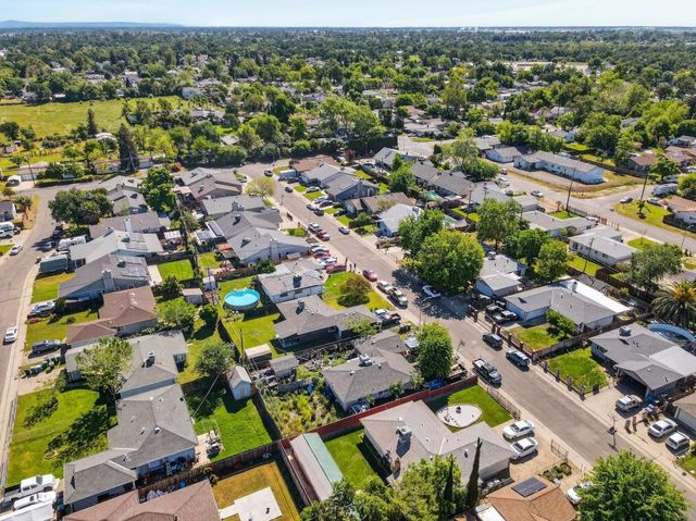 724 Dabney Ave, Rio Linda, CA 95673