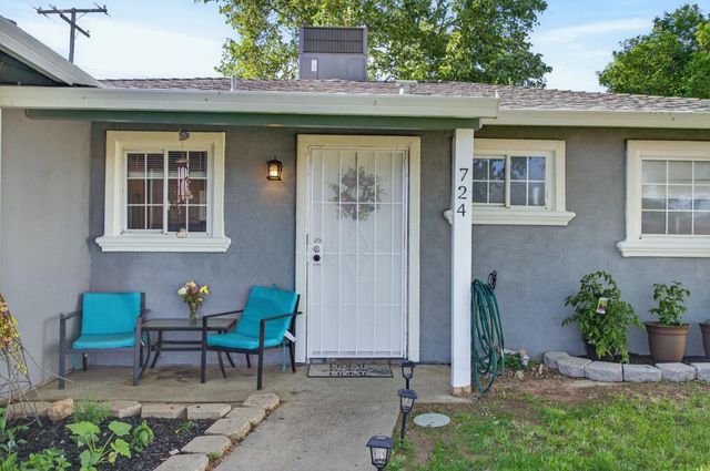 724 Dabney Ave, Rio Linda, CA 95673