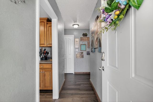 724 Dabney Ave, Rio Linda, CA 95673