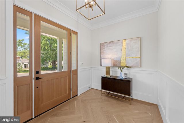 6523 ELMHIRST DR, Falls Church, VA 22043