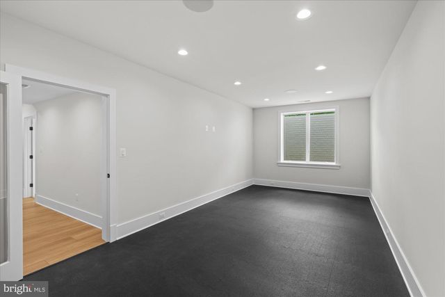 6523 ELMHIRST DR, Falls Church, VA 22043