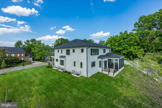 6523 ELMHIRST DR, Falls Church, VA 22043