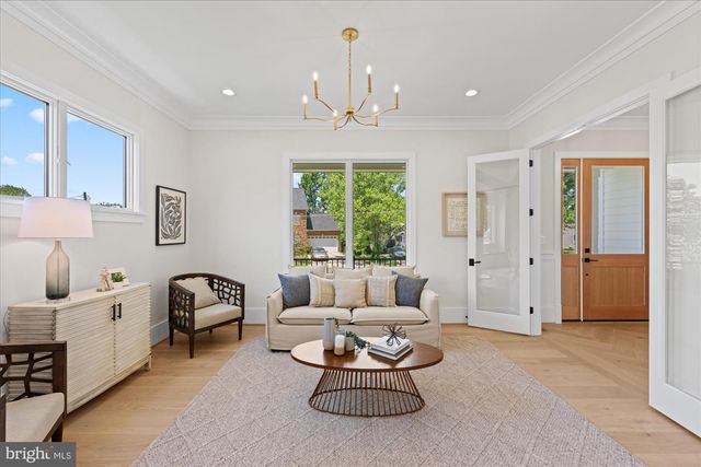 6523 ELMHIRST DR, Falls Church, VA 22043