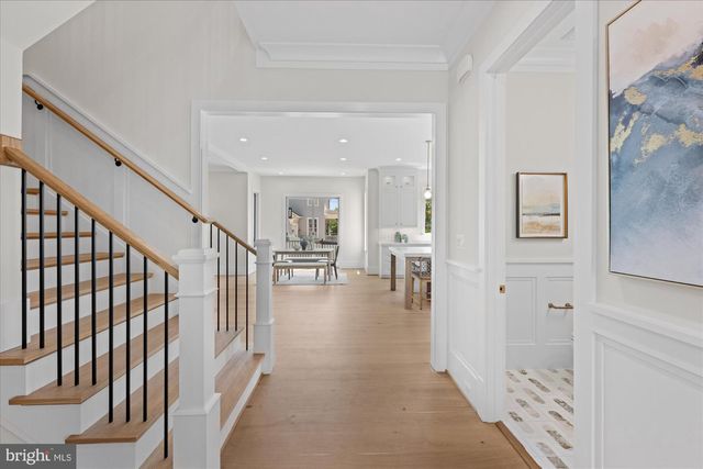 6523 ELMHIRST DR, Falls Church, VA 22043