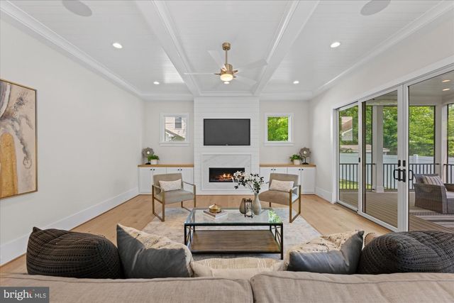 6523 ELMHIRST DR, Falls Church, VA 22043