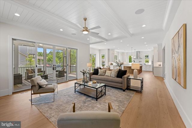 6523 ELMHIRST DR, Falls Church, VA 22043
