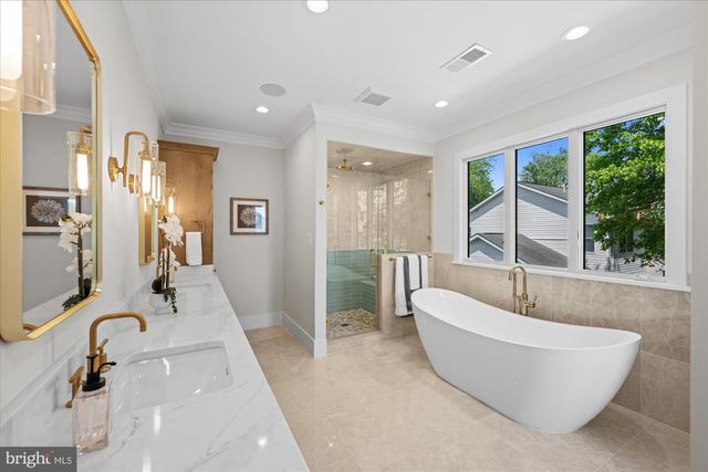 6523 ELMHIRST DR, Falls Church, VA 22043