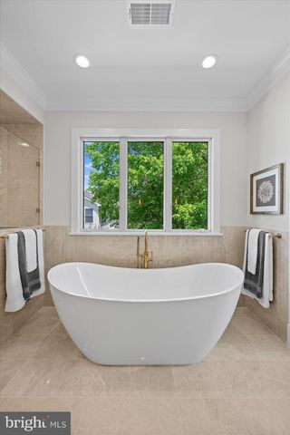 6523 ELMHIRST DR, Falls Church, VA 22043