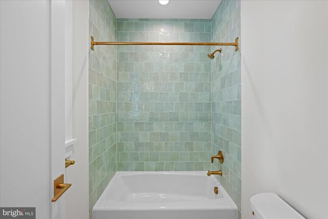 6523 ELMHIRST DR, Falls Church, VA 22043