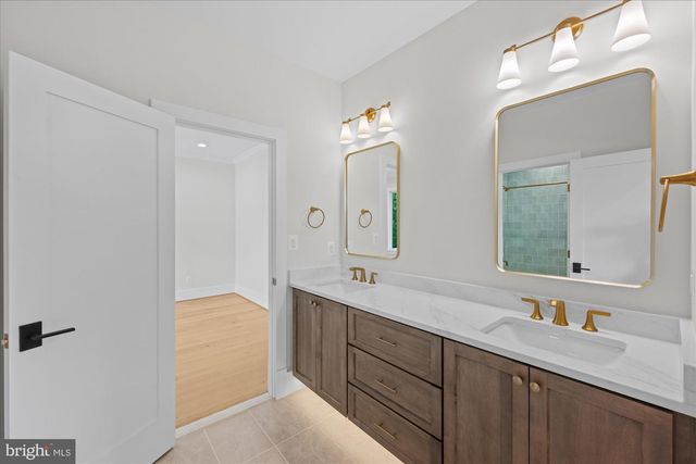 6523 ELMHIRST DR, Falls Church, VA 22043
