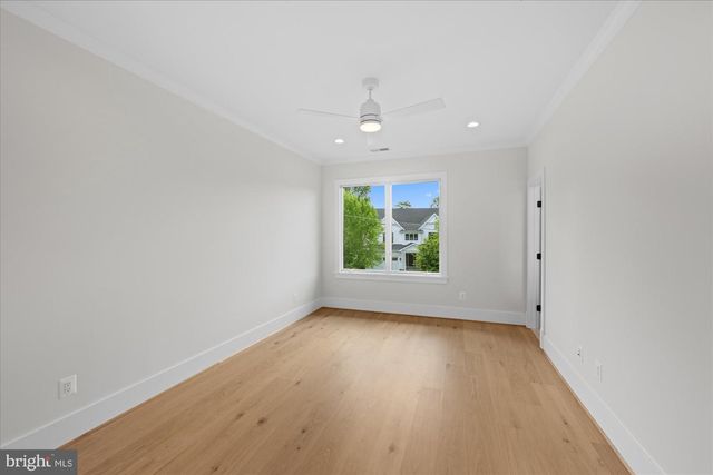 6523 ELMHIRST DR, Falls Church, VA 22043