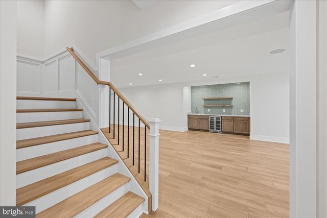 6523 ELMHIRST DR, Falls Church, VA 22043