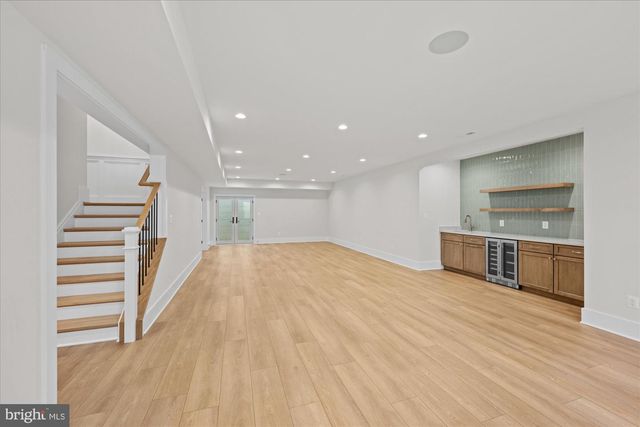 6523 ELMHIRST DR, Falls Church, VA 22043