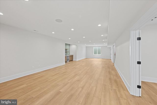 6523 ELMHIRST DR, Falls Church, VA 22043
