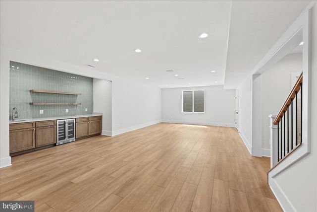 6523 ELMHIRST DR, Falls Church, VA 22043