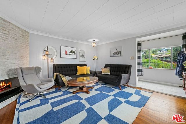 2302 Berkeley Avenue, Los Angeles, CA 90026