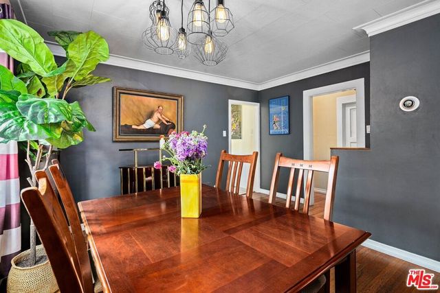 2302 Berkeley Avenue, Los Angeles, CA 90026