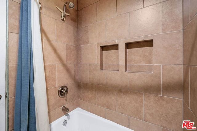 2302 Berkeley Avenue, Los Angeles, CA 90026