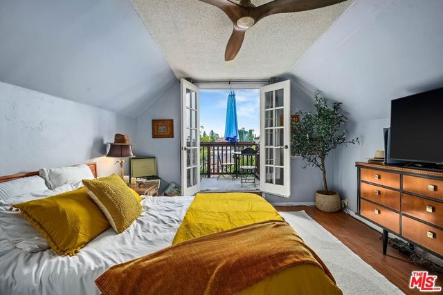 2302 Berkeley Avenue, Los Angeles, CA 90026